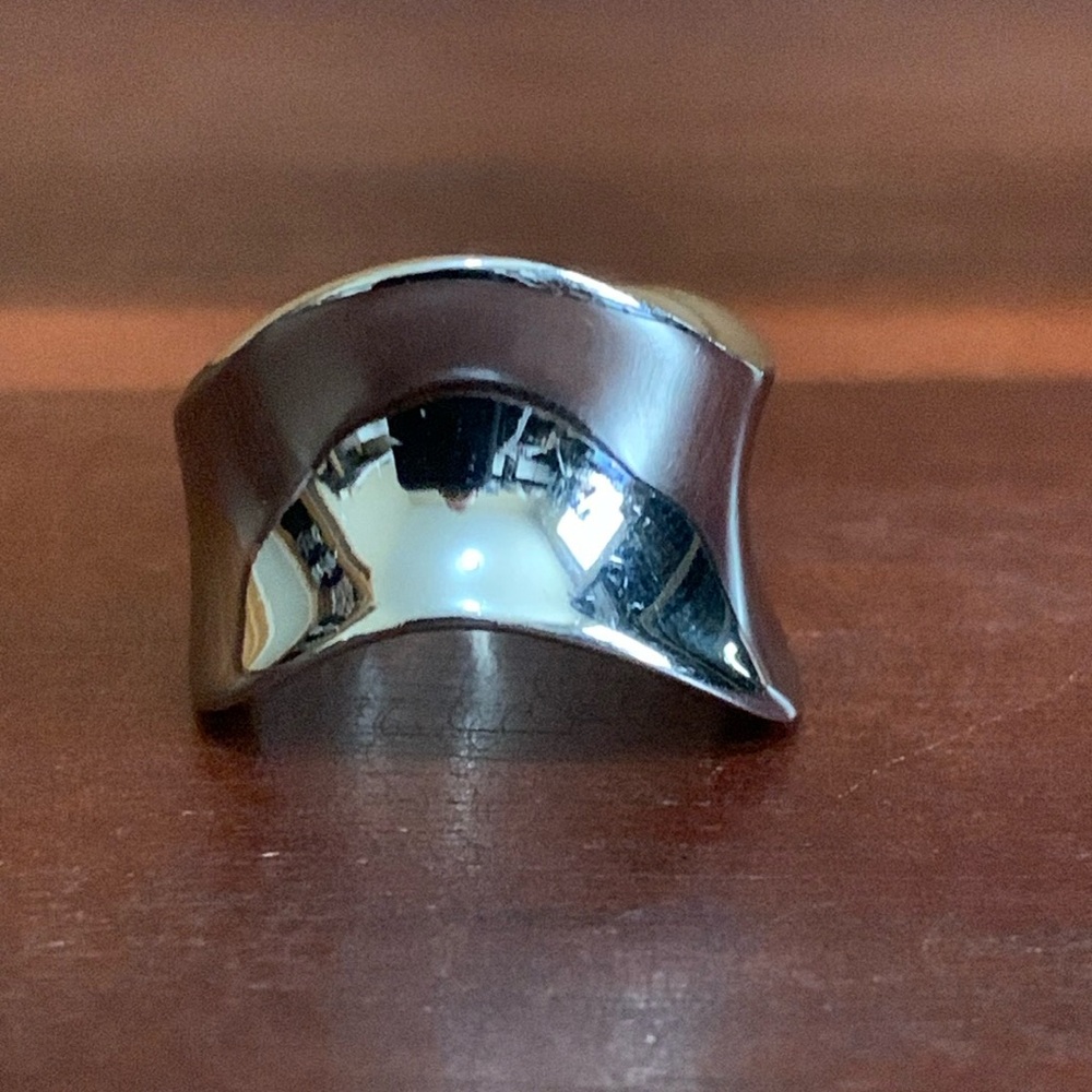 NWT Chisel stainless steel ring size 7